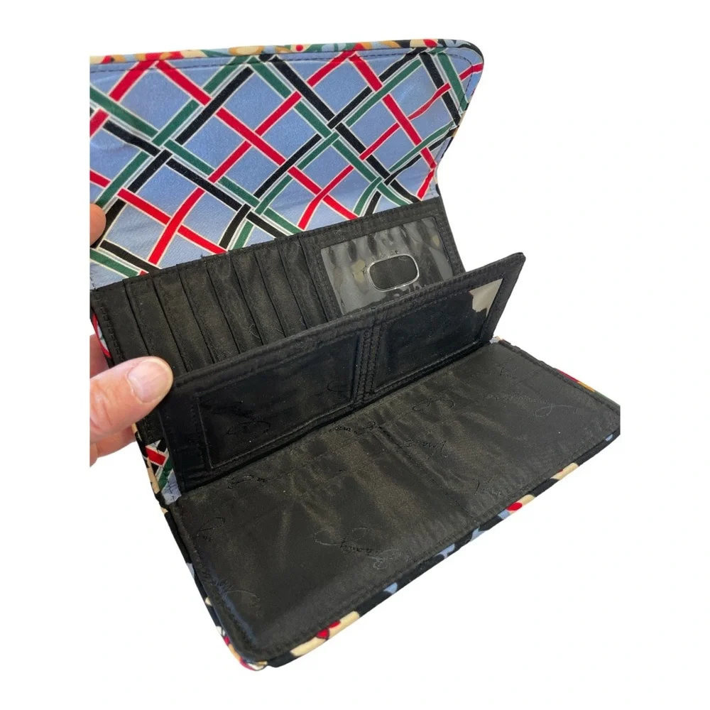 Vera Bradley Checkbook Wallet Magnetic Close Lots of Card Slots - Picture 3 of 6